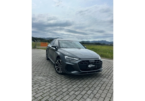 Audi A3 2025 Cinza — foto 1 de 3