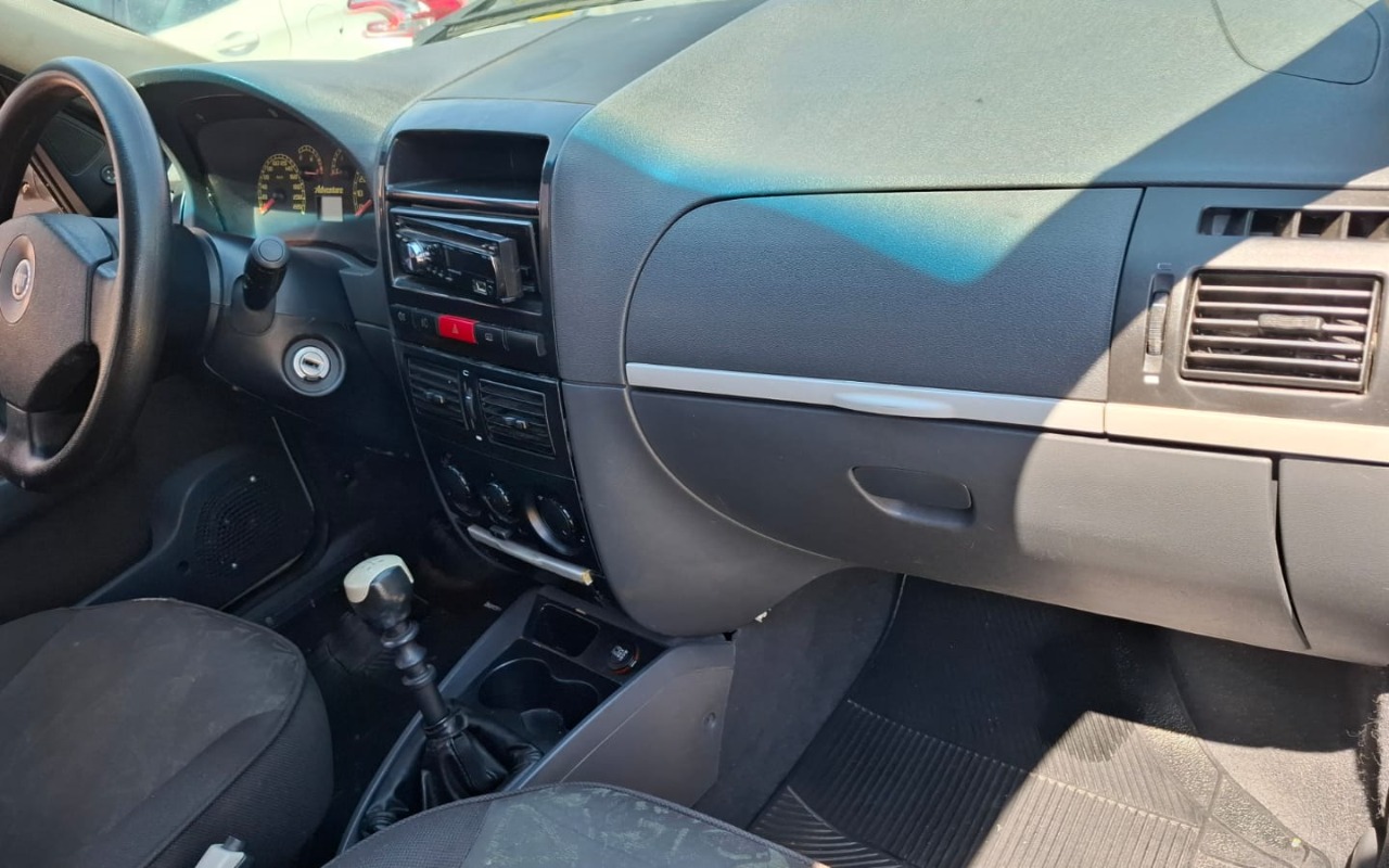 imagem-https://www.socarrao.com.br/sc-vehicle-images-prod/4058984/1790169644228-NTQxNzU4YjEtYjUyYS00MmFkLWEzZTEtY2E0NjEzOTRmOTU1LmpmaWY.jfif