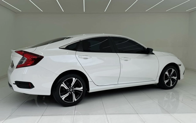 imagem-https://www.socarrao.com.br/sc-vehicle-images-prod/4059150/1790172111289-vehicle_image_1790169397_4a509c161c1275b4de8db9c984ead2c2.jpeg