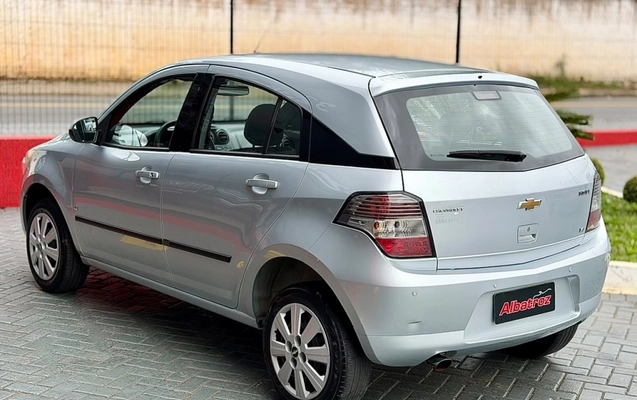 imagem-https://www.socarrao.com.br/sc-vehicle-images-prod/4059247/1790170130132-2_102826.jpg