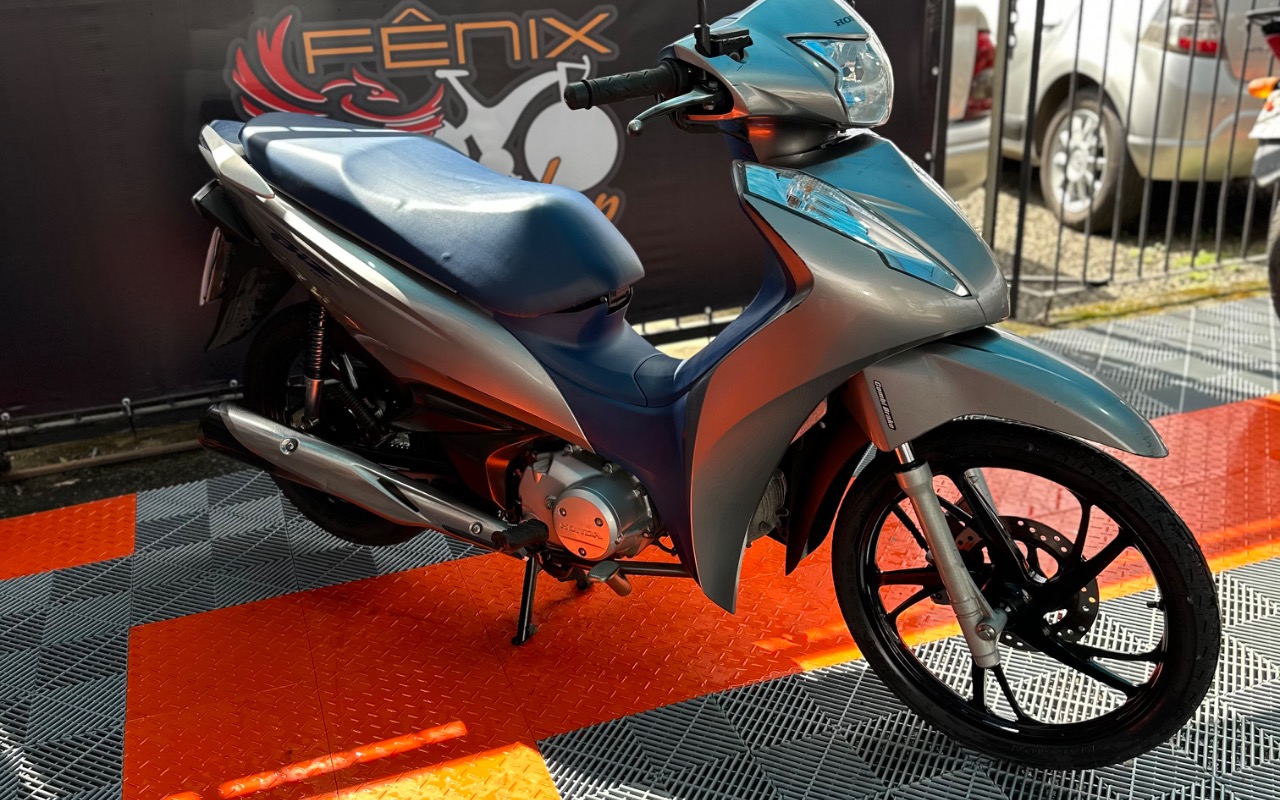 imagem-https://www.socarrao.com.br/sc-vehicle-images-prod/4059249/1790170158359-SU1HXzE4MTguanBlZw.jpeg