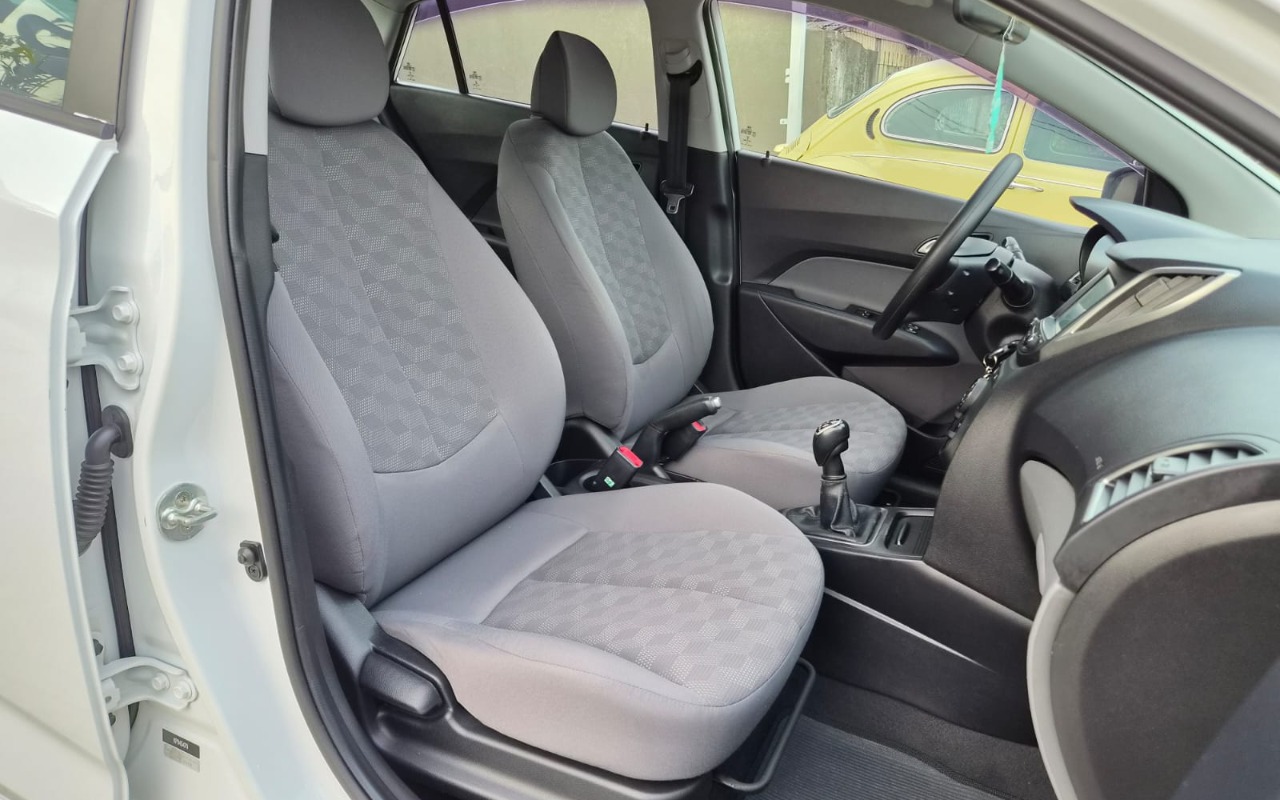 imagem-https://www.socarrao.com.br/sc-vehicle-images-prod/4059254/1790170244106-V2hhdHNBcHAgSW1hZ2UgMjAyNi0wOS0yMiBhdCAxOC4wMy4yMCAoMikuanBlZw.jpeg