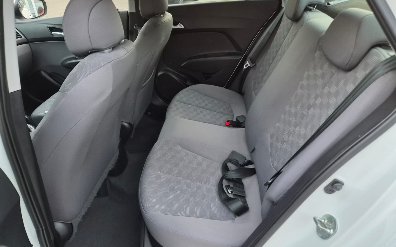 imagem-https://www.socarrao.com.br/sc-vehicle-images-prod/4059254/1790170244240-V2hhdHNBcHAgSW1hZ2UgMjAyNi0wOS0yMiBhdCAxOC4wMy4yMC5qcGVn.jpeg