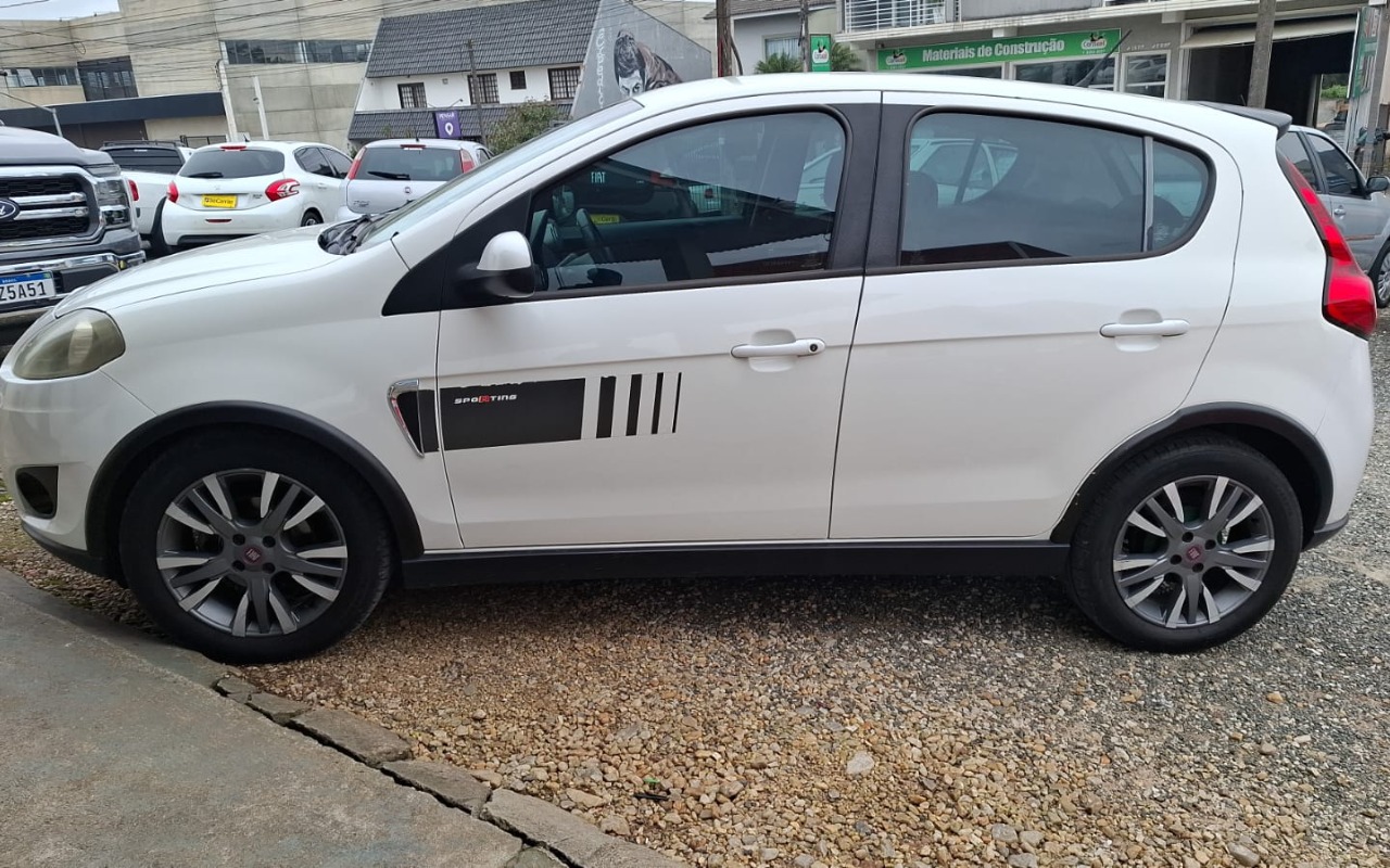 imagem-https://www.socarrao.com.br/sc-vehicle-images-prod/4059353/1790170436845-ZTgwZTMxNzEtOTBlZC00YzRhLTljMWYtNjcyZmEzZjQ5M2NmLmpmaWY.jfif