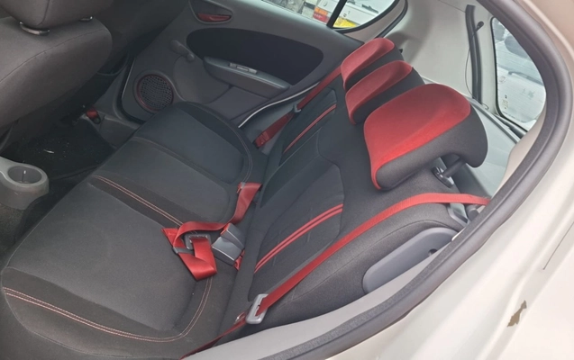 imagem-https://www.socarrao.com.br/sc-vehicle-images-prod/4059353/1790170437187-OTQ0NjBhZjQtMDk4Mi00MjI5LWI4ZjgtZWQyODlhNTY3YjViLmpmaWY.jfif