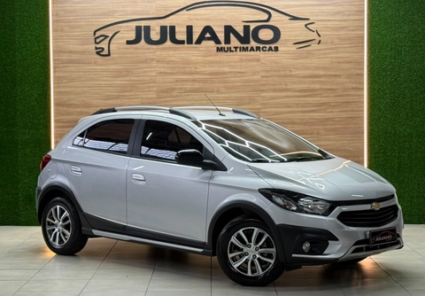Chevrolet Onix 2018 Prata — foto 1 de 3