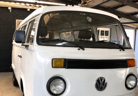 Volkswagen Kombi 1999 Branco — foto 1 de 3