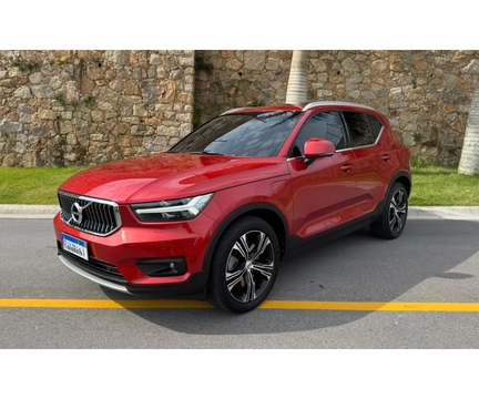 Volvo XC40 2021 Vermelho — foto 1 de 3