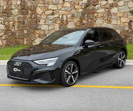 Audi A3 2024 Preto — foto 1 de 3