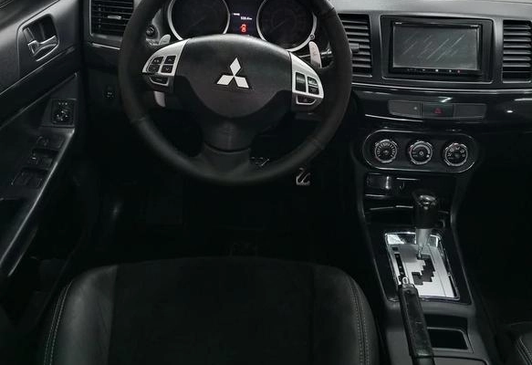 imagem-https://www.socarrao.com.br/sc-vehicle-images-prod/4059889/1790260719798-8435995_3_B_175ffbe164.jpeg