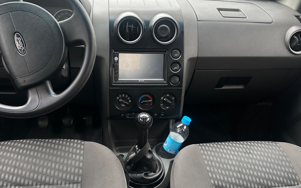 imagem-https://www.socarrao.com.br/sc-vehicle-images-prod/4059913/1790171511332-SU1HXzE2MDguanBlZw.jpeg