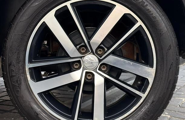 imagem-https://www.socarrao.com.br/sc-vehicle-images-prod/4060053/1792069682821-8503270_11_B_f23c3cc09a.jpeg