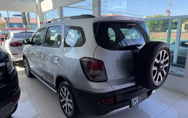 imagem-https://www.socarrao.com.br/sc-vehicle-images-prod/4060054/1790428807410-vehicle_image_1790428753_595315efd59e0674b1adcdc67f58d210.jpeg