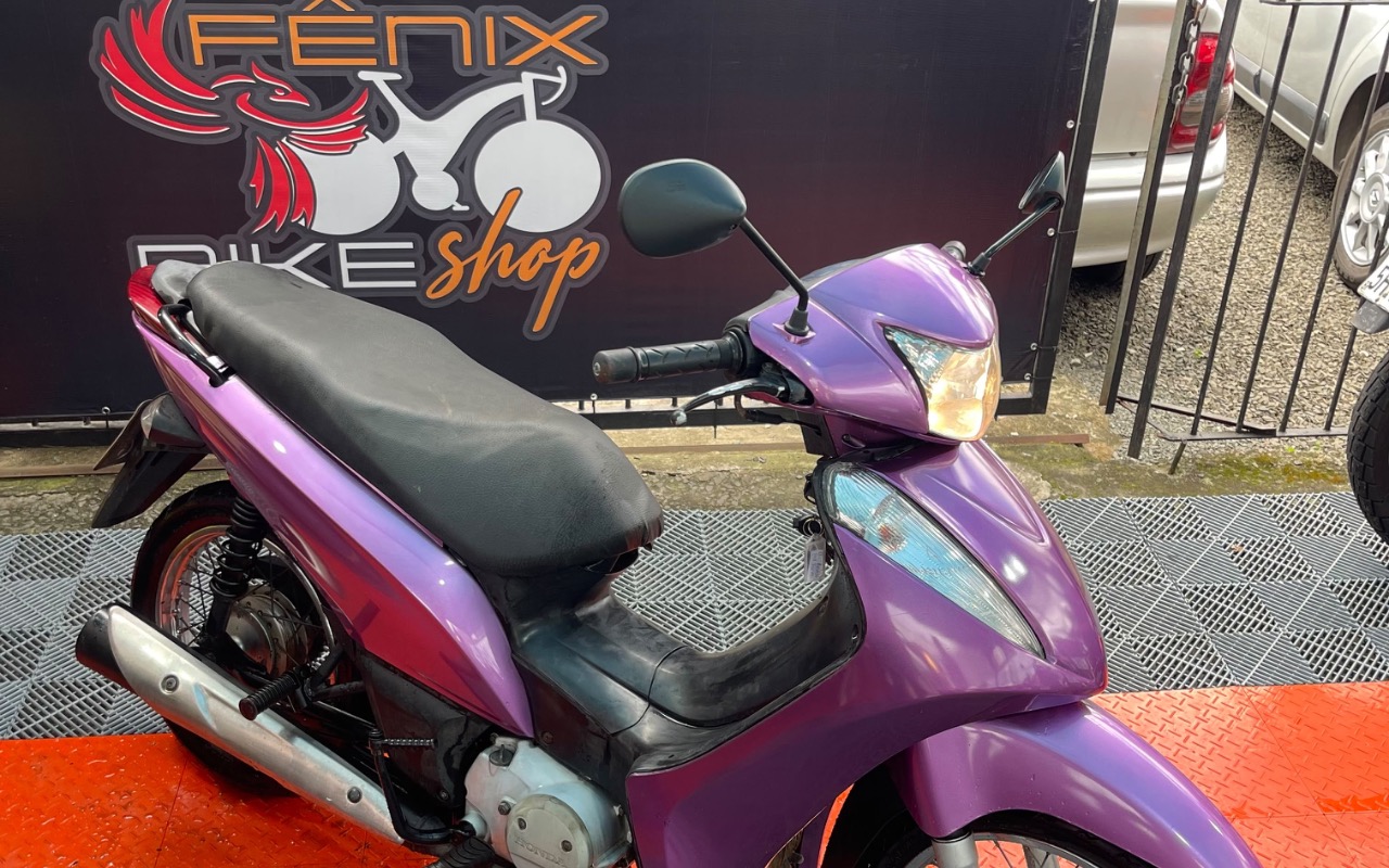 imagem-https://www.socarrao.com.br/sc-vehicle-images-prod/4060068/1790171812328-NjM2NjA3NTUtYzVjNS00NzFjLWFjYzktMWFlNGM3ZTI4ZmIxLmpwZWc.jpeg