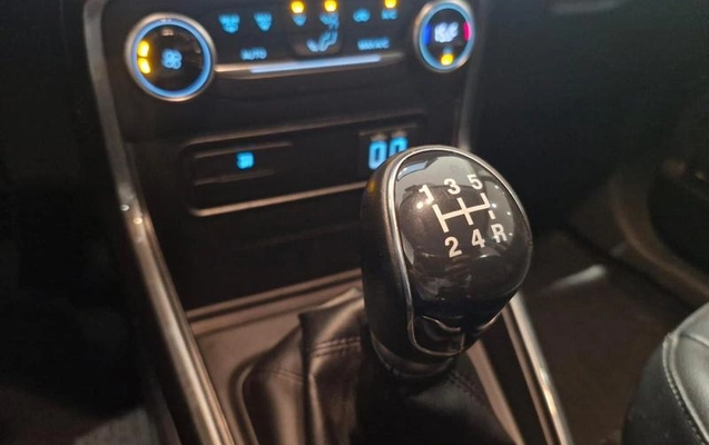 imagem-https://www.socarrao.com.br/sc-vehicle-images-prod/4060075/1790172000487-8482658_15_B_1401dd8c36.jpeg
