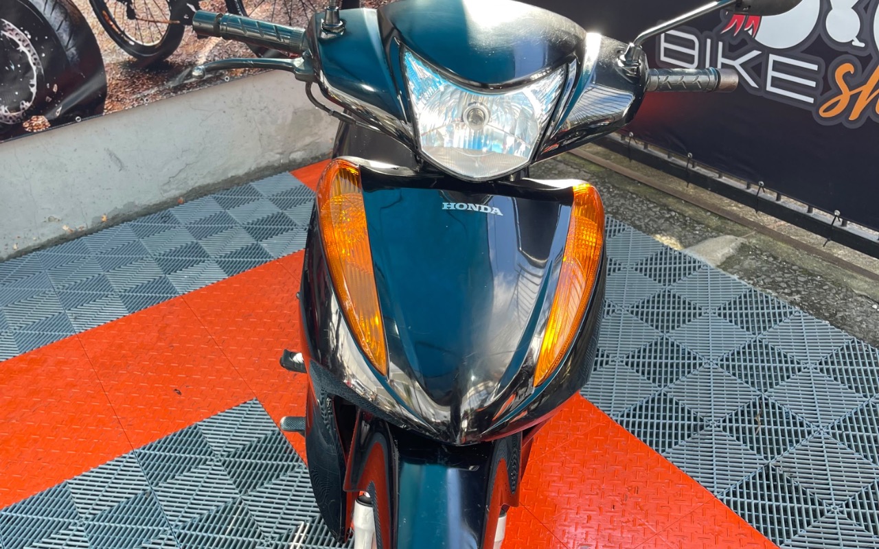 imagem-https://www.socarrao.com.br/sc-vehicle-images-prod/4060079/1790172042241-NTQxYzE3YzktYjM1Yi00YmUxLWIwNjgtYzZjMWQ2ZDY4ZmZmLmpwZWc.jpeg