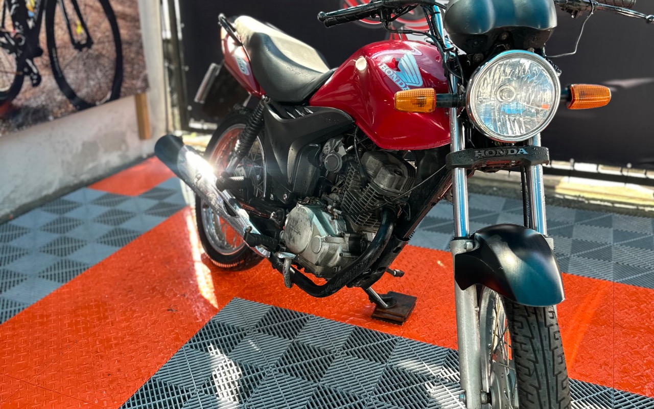 imagem-https://www.socarrao.com.br/sc-vehicle-images-prod/4060358/1790172654367-SU1HXzE4NTguanBlZw.jpeg