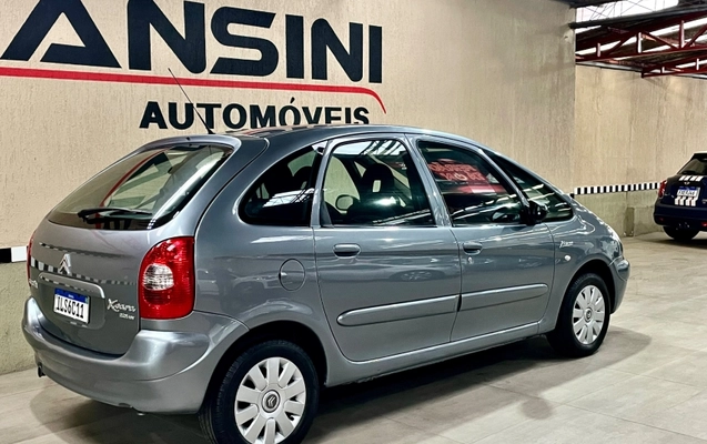 imagem-https://www.socarrao.com.br/sc-vehicle-images-prod/4060422/1790172728804-Nei1M5ZybQlM915viRcsGF8IlifR2HEy.jpg