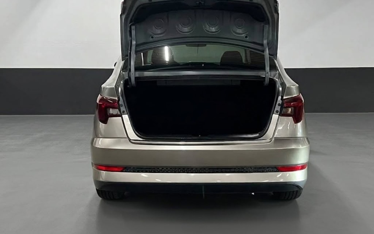 imagem-https://www.socarrao.com.br/sc-vehicle-images-prod/4060429/1790172732158-V2hhdHNBcHAgSW1hZ2UgMjAyNi0wOS0yMSBhdCAxMC41NS41MiAoNSkuanBlZw.jpeg