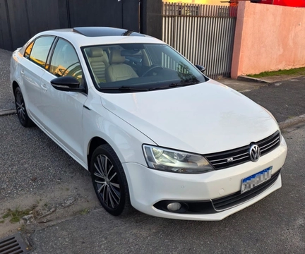 Volkswagen Jetta 2013 Branco — foto 1 de 3
