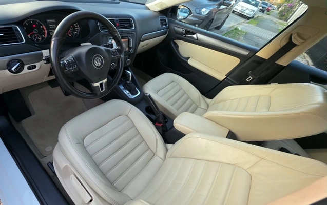 imagem-https://www.socarrao.com.br/sc-vehicle-images-prod/4060434/1790702125374-9RYAXk1ZCPZ6iwtRgrO3QtWDS1tKGlgP.jpg