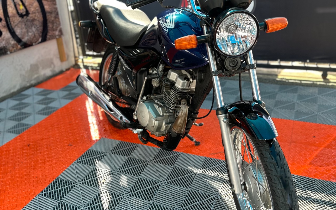 imagem-https://www.socarrao.com.br/sc-vehicle-images-prod/4060443/1790172898127-SU1HXzE4NjkuanBlZw.jpeg