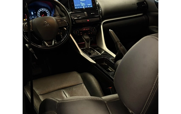 imagem-https://www.socarrao.com.br/sc-vehicle-images-prod/4060537/1790173163765-3_102004.jpg