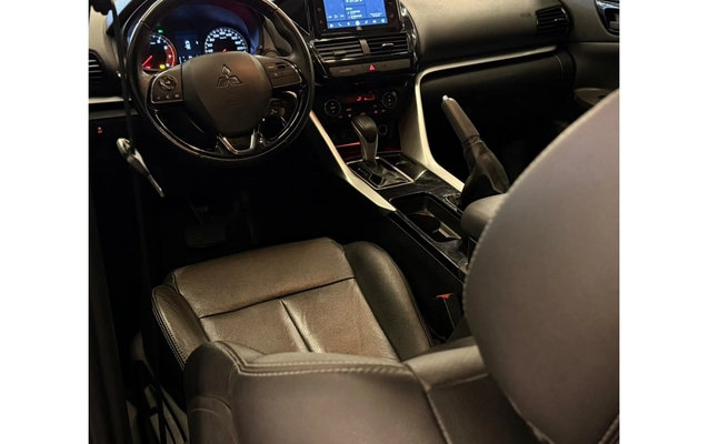 imagem-https://www.socarrao.com.br/sc-vehicle-images-prod/4060537/1790173163766-9_102004.jpg
