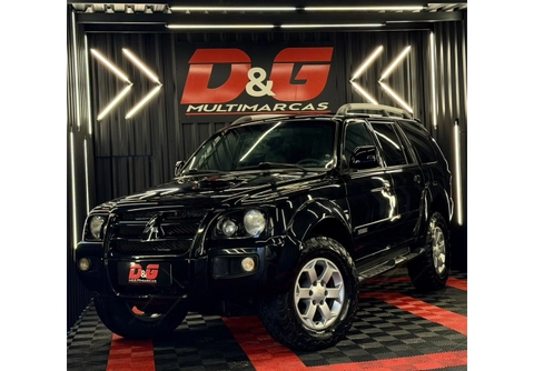 Mitsubishi Pajero 2011 Preto — foto 1 de 3