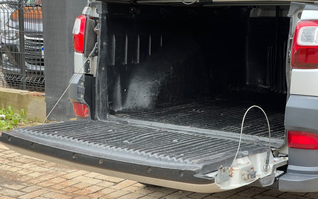 imagem-https://www.socarrao.com.br/sc-vehicle-images-prod/4060755/1790173502139-V2hhdHNBcHAgSW1hZ2UgMjAyNi0wOS0yMyBhdCAxMS4xMi4yNiAoMykuanBlZw.jpeg