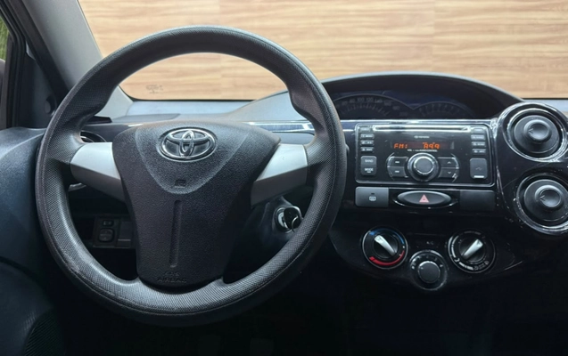 imagem-https://www.socarrao.com.br/sc-vehicle-images-prod/4060758/1790181303193-kQVkF7FTr1N4KrWraMkzlmzbGoo6HA4h.jpg