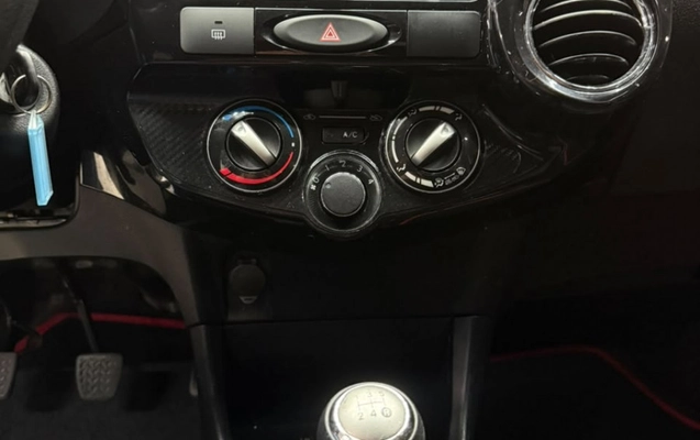 imagem-https://www.socarrao.com.br/sc-vehicle-images-prod/4060758/1790181303264-3E5KA1ivCPzdCmMWaD1V7pJQLLKGWNT9.jpg