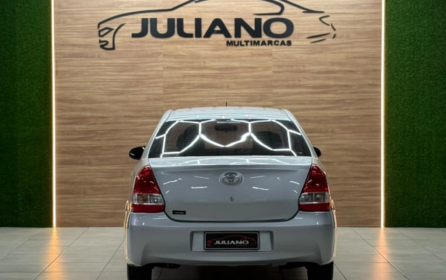 imagem-https://www.socarrao.com.br/sc-vehicle-images-prod/4060758/1790181303326-BkHYMfAk1BJsLYIb855j95XrrOGo0gAg.jpg