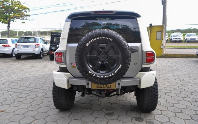 imagem-https://www.socarrao.com.br/sc-vehicle-images-prod/4060858/1790173917122-caa0b7ffa6e24c85ac60da73a8da3efa_1780943488303.jpg