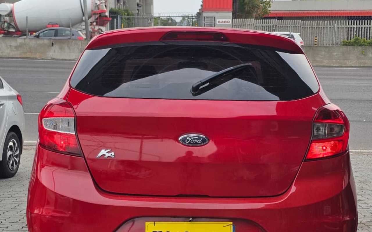 imagem-https://www.socarrao.com.br/sc-vehicle-images-prod/4061018/1790174151690-M2NkZjA0ZGQtMWY0Ni00OGNkLWE4NTEtMzhhYTg0MDdmNzA2LmpwZw.jpg