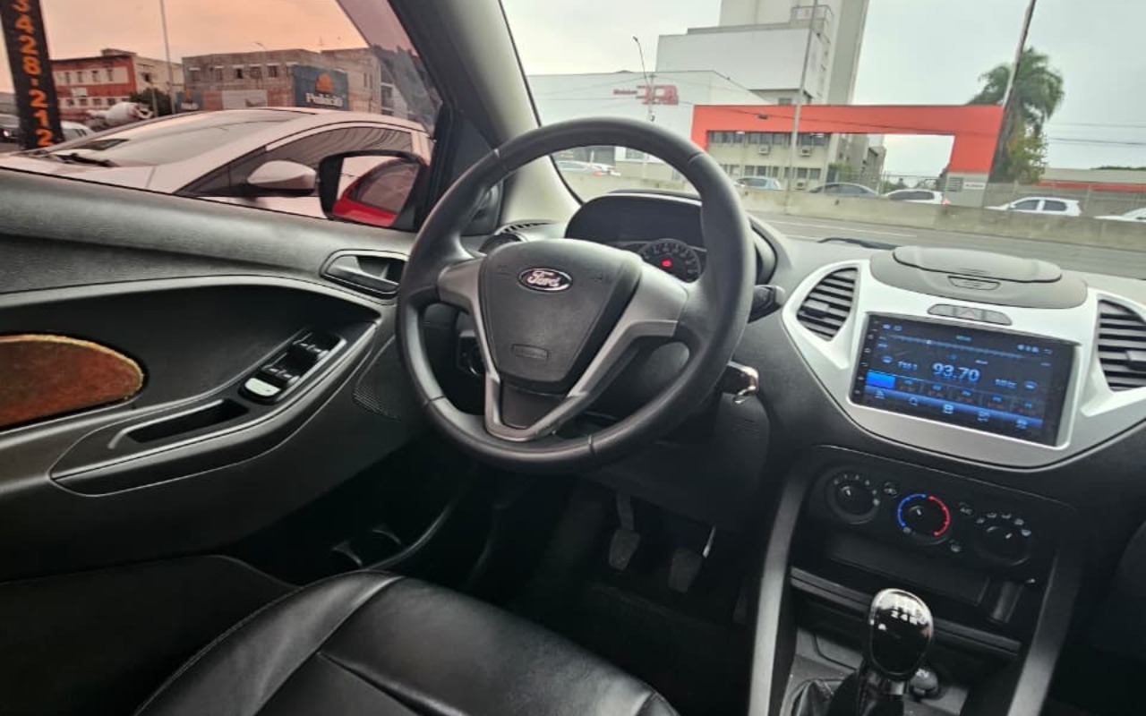 imagem-https://www.socarrao.com.br/sc-vehicle-images-prod/4061018/1790174151750-M2FjYTRlNDEtNjc4Mi00MWFlLTg2MGUtMjU1MmZiNzExZjY2LmpwZw.jpg