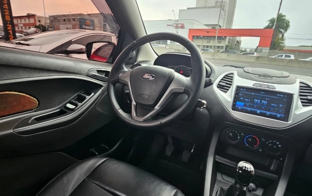 imagem-https://www.socarrao.com.br/sc-vehicle-images-prod/4061018/1790174151750-M2FjYTRlNDEtNjc4Mi00MWFlLTg2MGUtMjU1MmZiNzExZjY2LmpwZw.jpg