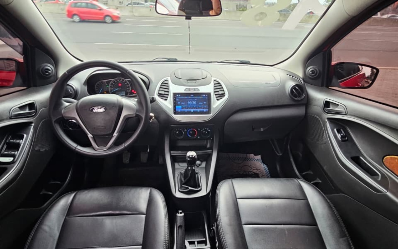 imagem-https://www.socarrao.com.br/sc-vehicle-images-prod/4061018/1790174151981-MzE0YmEyOWUtNTVjMi00N2U2LWE4NjAtYjZjYTdhMzBmZmUwLmpwZw.jpg