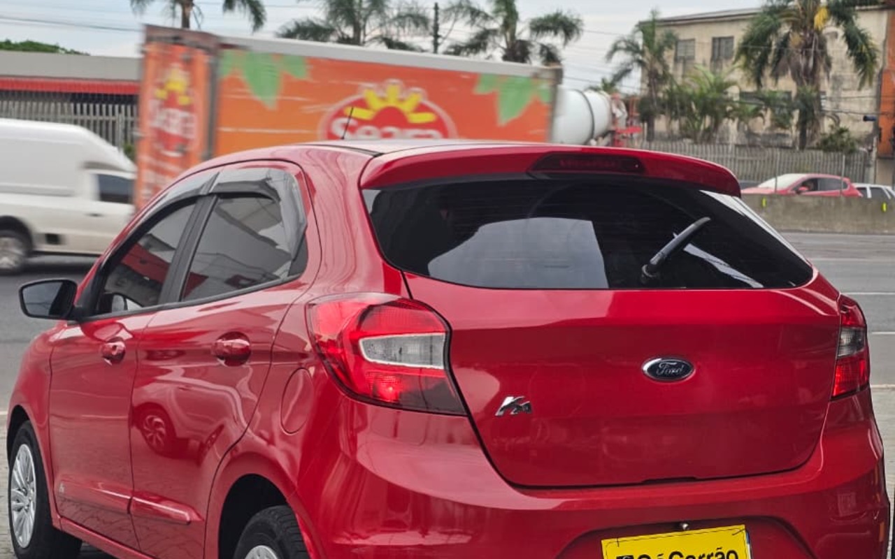 imagem-https://www.socarrao.com.br/sc-vehicle-images-prod/4061018/1790174152378-YWRkZjc3MjMtMmFmZS00NTYzLWI0NTAtZGIxYzU0YmIzMjA5LmpwZw.jpg