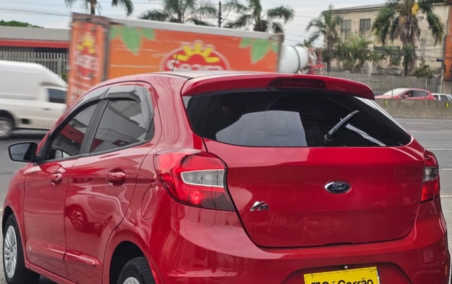 imagem-https://www.socarrao.com.br/sc-vehicle-images-prod/4061018/1790174152378-YWRkZjc3MjMtMmFmZS00NTYzLWI0NTAtZGIxYzU0YmIzMjA5LmpwZw.jpg