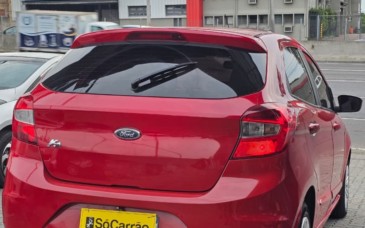 imagem-https://www.socarrao.com.br/sc-vehicle-images-prod/4061018/1790174152430-YzhiYzgxMzktZWRlZi00MTlhLTkzYTktZmUwNTJiMGIwOWZiLmpwZw.jpg