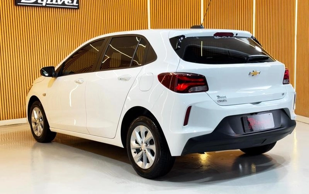 imagem-https://www.socarrao.com.br/sc-vehicle-images-prod/4061222/1790265097670-8448002_5_B_a9ad70fff9.jpeg