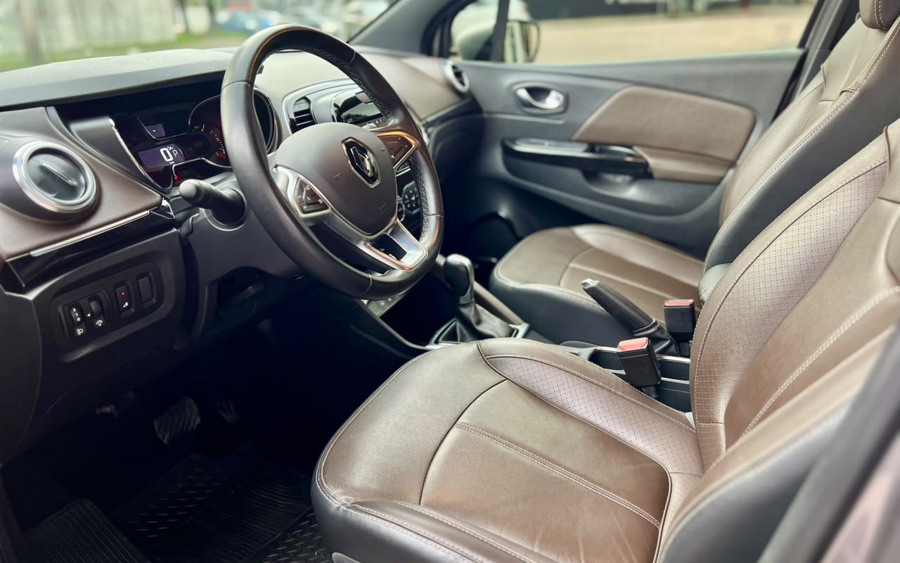 imagem-https://www.socarrao.com.br/sc-vehicle-images-prod/4061240/1790174839641-ZDliZGI0YTgtNDU4Ni00MGFkLTk4MTItNDQxMDI1NWMxMGE2LmpwZw.jpg