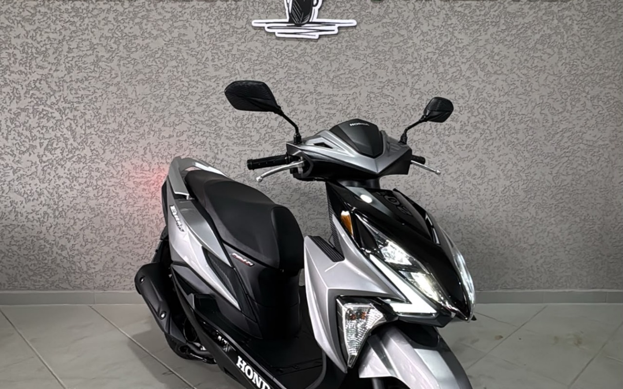 imagem-https://www.socarrao.com.br/sc-vehicle-images-prod/4061293/1790174941796-V2hhdHNBcHAgSW1hZ2UgMjAyNi0wOS0yMyBhdCAxMC41MC4yMi5qcGVn.jpeg