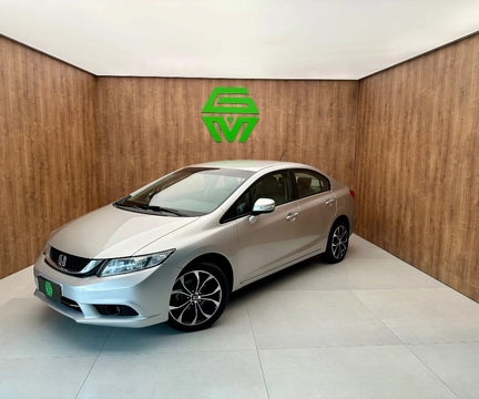 Honda Civic 2016 Prata — foto 1 de 3