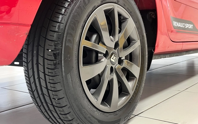 imagem-https://www.socarrao.com.br/sc-vehicle-images-prod/4061395/1790787098089-EqUz44r9pRyd7UruOIQtJSGVU33QXkuD.jpg