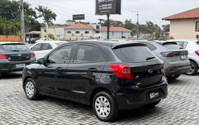imagem-https://www.socarrao.com.br/sc-vehicle-images-prod/4061436/1790175119117-003_5afdd60d9cce86ca34d49345eaa5cf5e.jpg