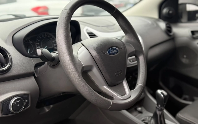 imagem-https://www.socarrao.com.br/sc-vehicle-images-prod/4061436/1790175119132-003_30ba2a04de9ea153d5cf4b653a2be45f.jpg