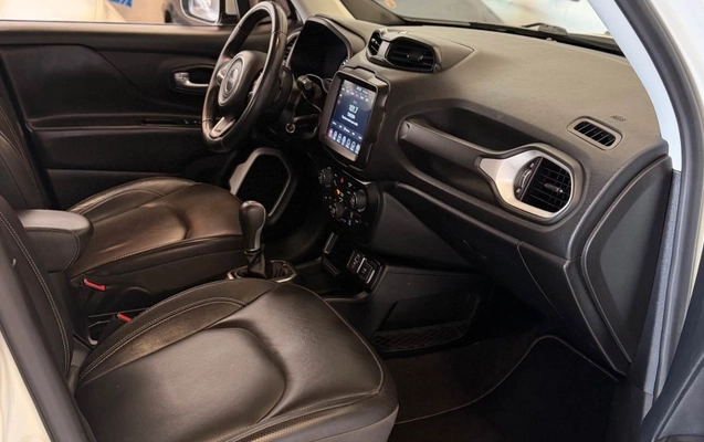 imagem-https://www.socarrao.com.br/sc-vehicle-images-prod/4061466/1790175194978-UkVORUdBREUgMjAyMTExLmpwZw.jpg