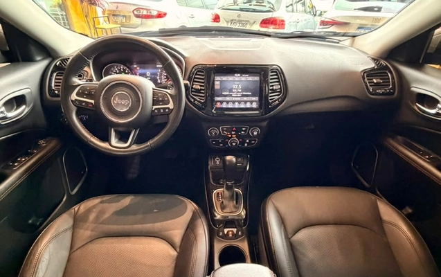imagem-https://www.socarrao.com.br/sc-vehicle-images-prod/4061467/1790175194445-c6908a44-44bc-41e0-8c92-a427f922b8d6.jpg